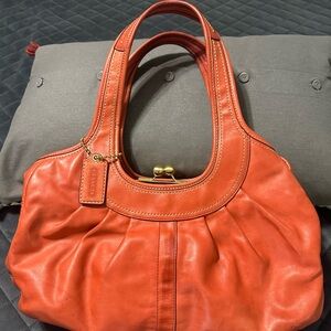 Coach Pleated Ergo Kisslock Shoulder Bag Burnt Orange Coral Leather Flaws 12248